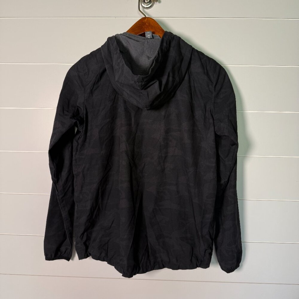 Vuori Full Zip Hooded Black Camo Jacket Size Small - Picture 4 of 14